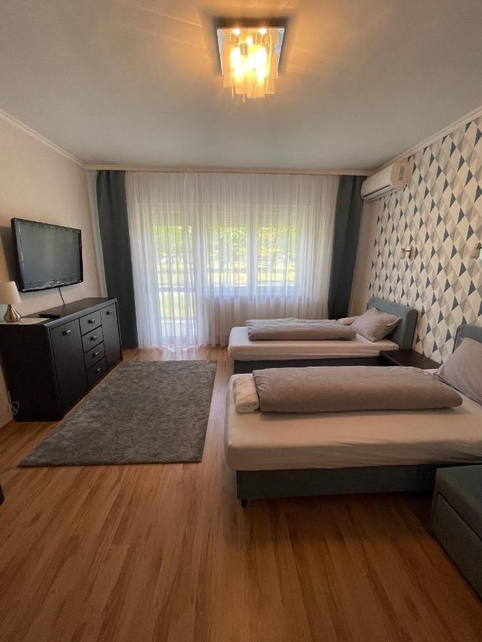 Thermal Next I Weninger Apartman Kiskunhalas Exterior photo
